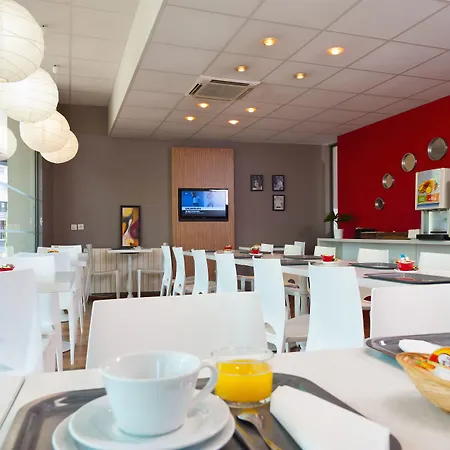 Ténéo - Centre Aparthotel 2*