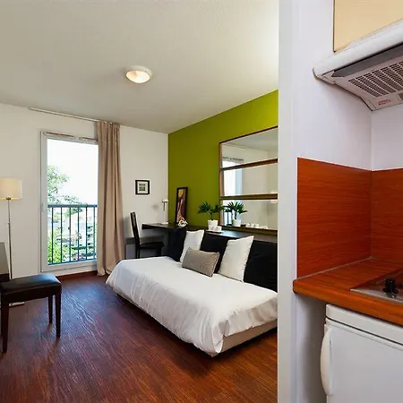 Ténéo - Centre Aparthotel 2*